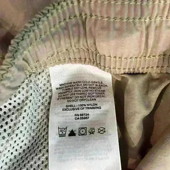 Columbia Brown/Tan Shorts with adjustable waist Size L Large - Picture 3 of 5